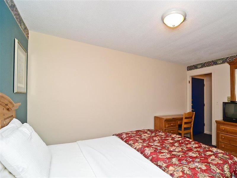 Americas Best Value Inn Stonington Mystic Bagian luar foto